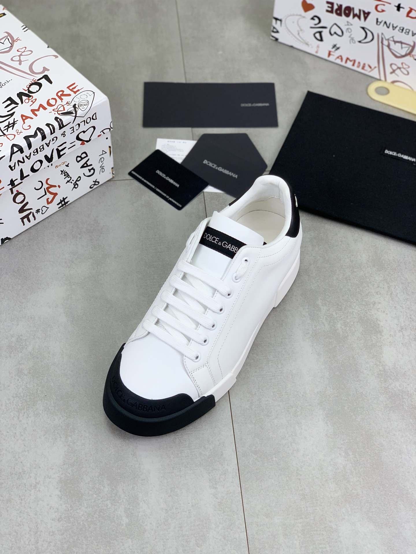 olce & Gabbana shoe